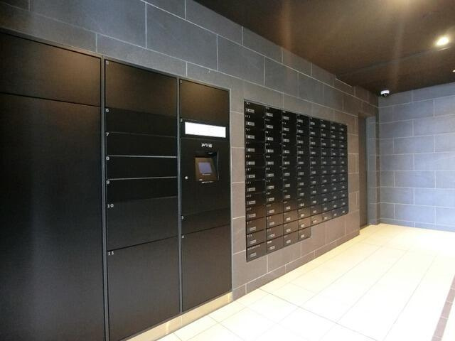 オーキッドレジデンス森下のエントランス|宅配ロッカー／メールボックス 