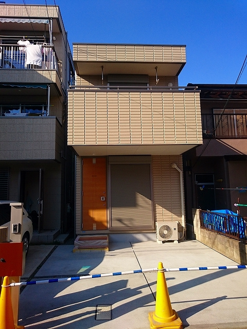高島平１丁目貸家のエントランス