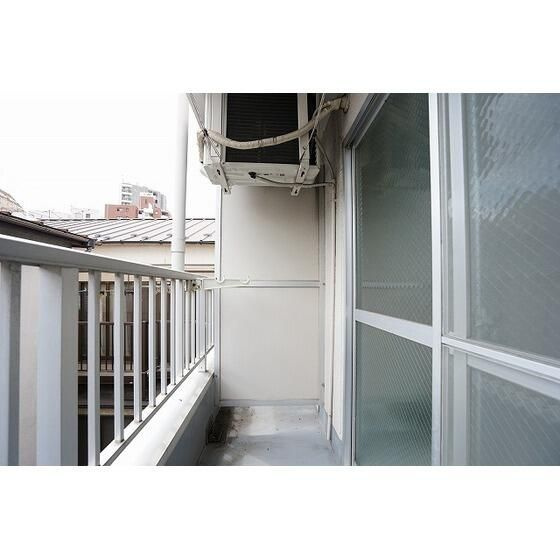 ダイホープラザ西日暮里のバルコニー