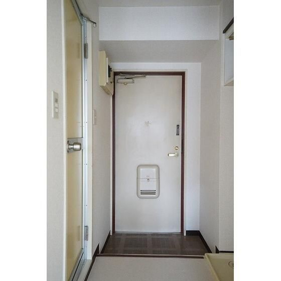 ダイホープラザ西日暮里の玄関