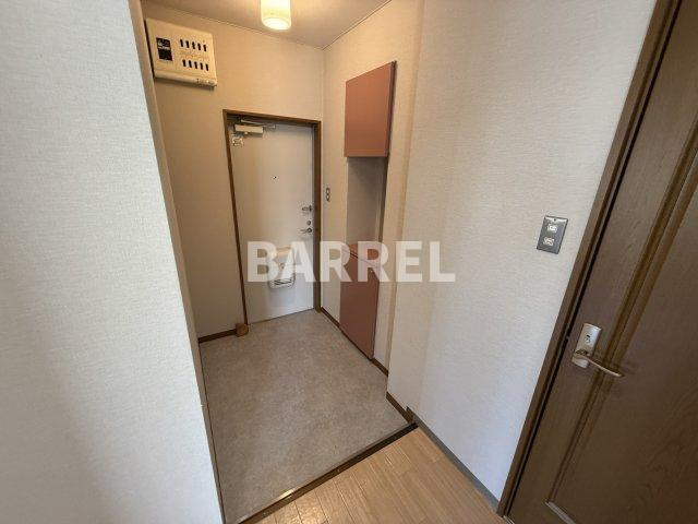 モア・グレースの玄関