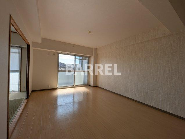 ラピス伊丹大鹿の居間・リビング