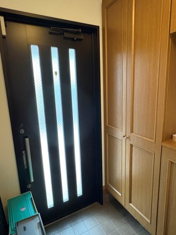 中十条戸建の玄関