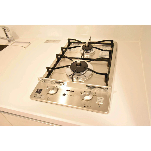 アドバンス大阪バレンシアのキッチン