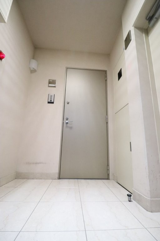 コリーヌ代官山　住宅用の玄関