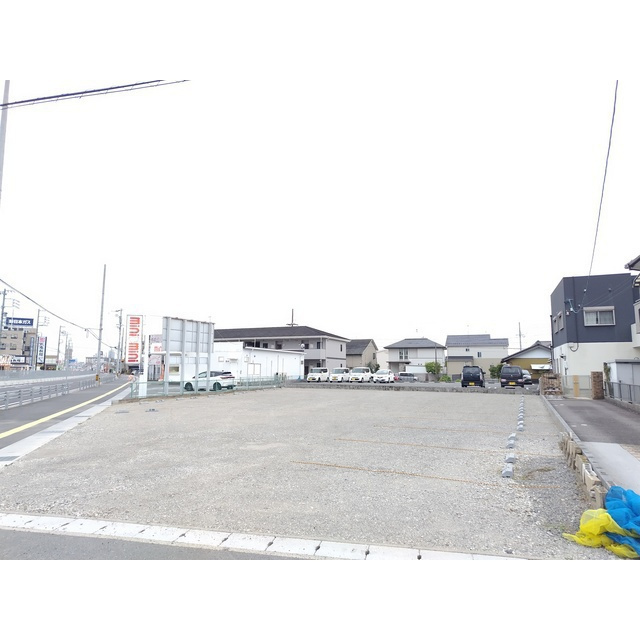 岐阜市則武の駐車場の外観