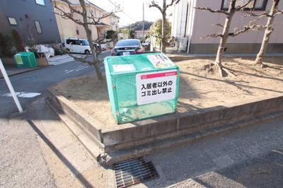 ごみ置き場