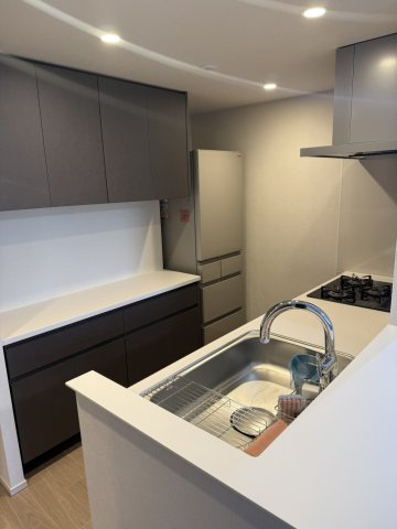 デュオヒルズ長野権堂のキッチン|キッチン/背面収納も充実しています