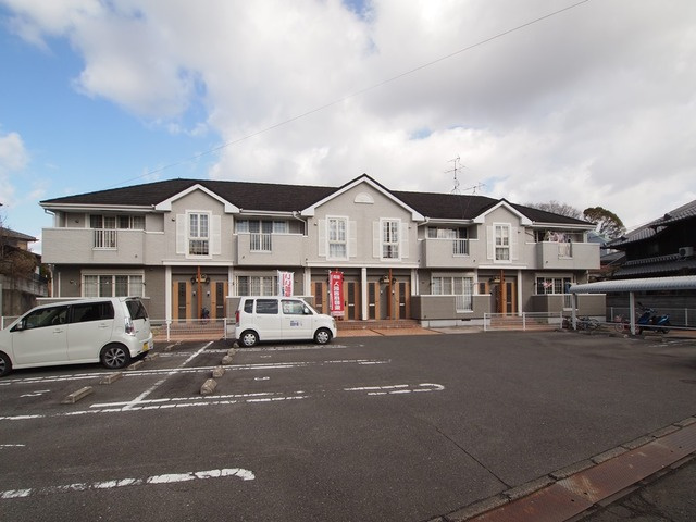 サンクレスト清友の駐車場