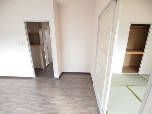 ローレル2の居間・リビング