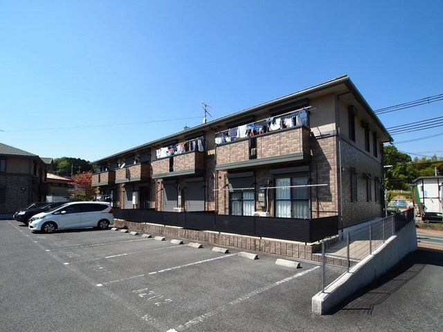 グリーンヴィレッジあいの駐車場