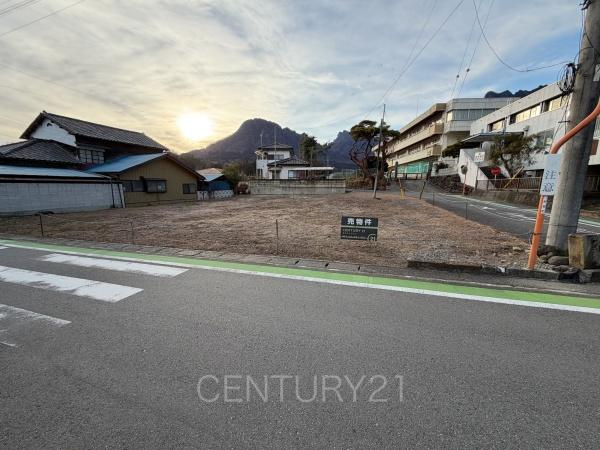 富岡市妙義町諸戸土地の前面道路含む現地写真