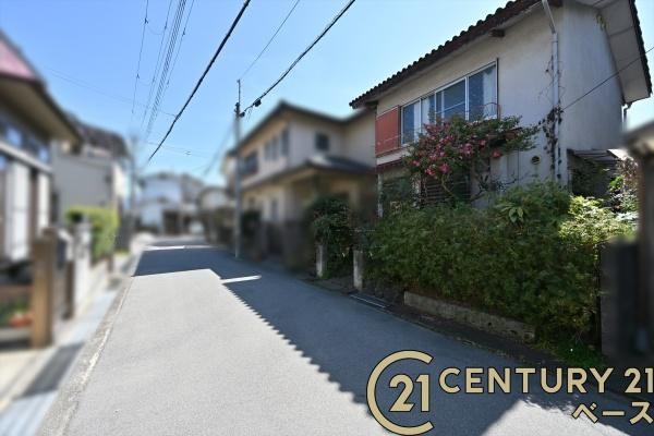 天理市杉本町　一戸建の前面道路含む現地写真