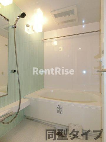 プレミアムフォート稲沢の浴室