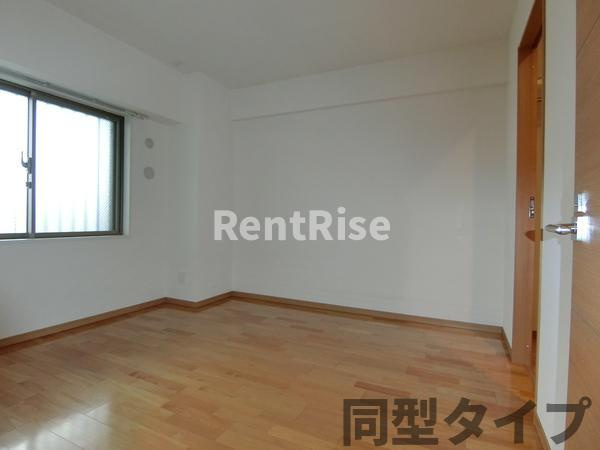 プレミアムフォート稲沢の居間・リビング