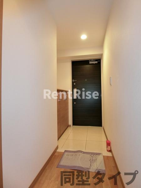 プレミアムフォート稲沢の玄関