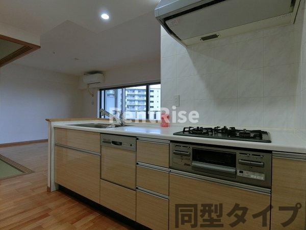 プレミアムフォート稲沢のキッチン