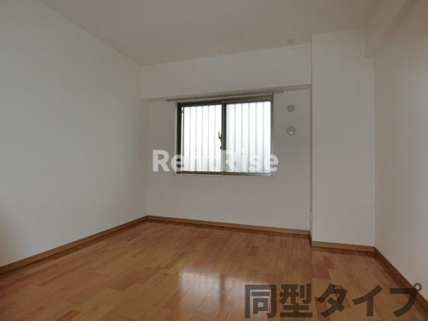 プレミアムフォート稲沢の寝室