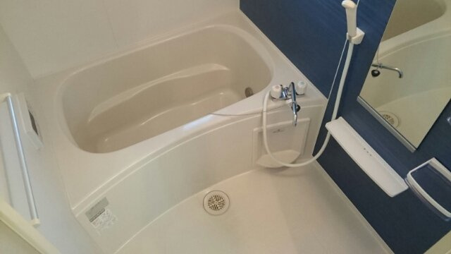 ミニョン　フルールの浴室