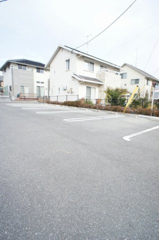 Ｍ・プリムヴェールの駐車場