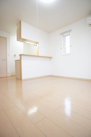 パーク　ビサイド中岡の居間・リビング