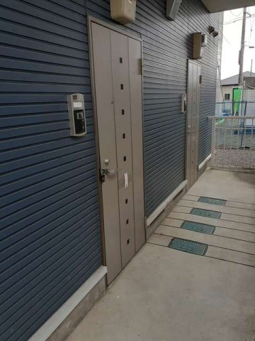 ブリアンジュネスのエントランス