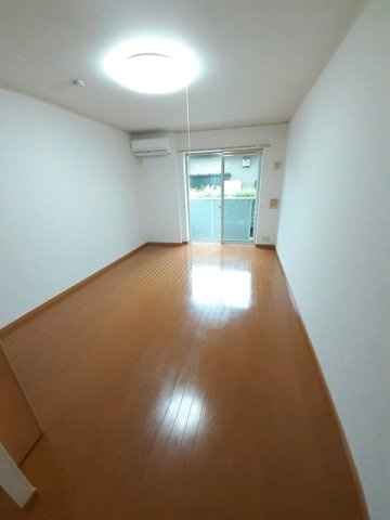 ブリアンジュネスの内装