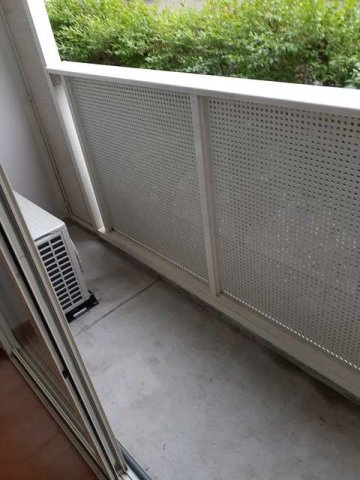 ブリアンジュネスのバルコニー