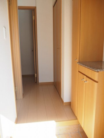 グロワールＡの玄関|きれいな玄関です