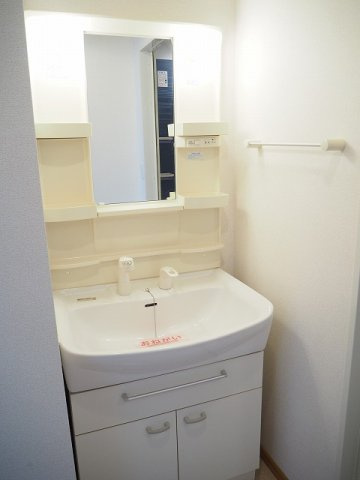 グロワールＡの洗面所|使いやすい洗面所です