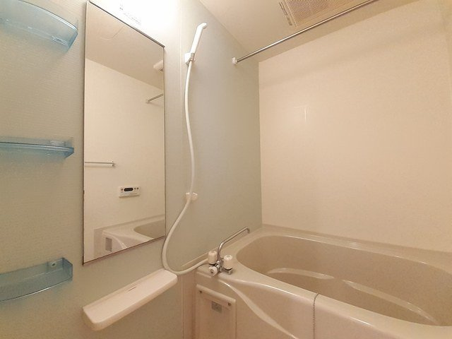 リブレ常盤台Ｂの浴室|きれいなお風呂です