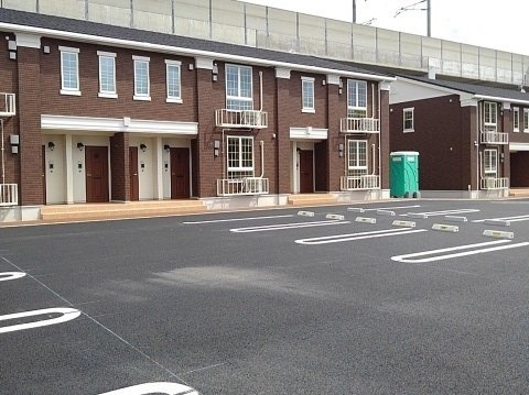 ラーレ　Ｃの駐車場|駐車スペースもあります