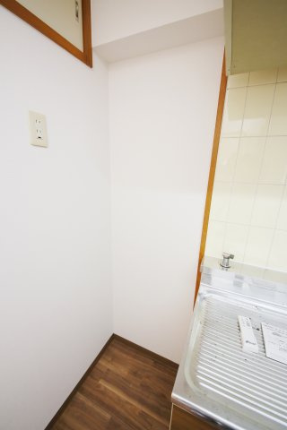 グラースコートのキッチン|別部屋同間取りのお写真となります。参考にご覧くださいませ。
