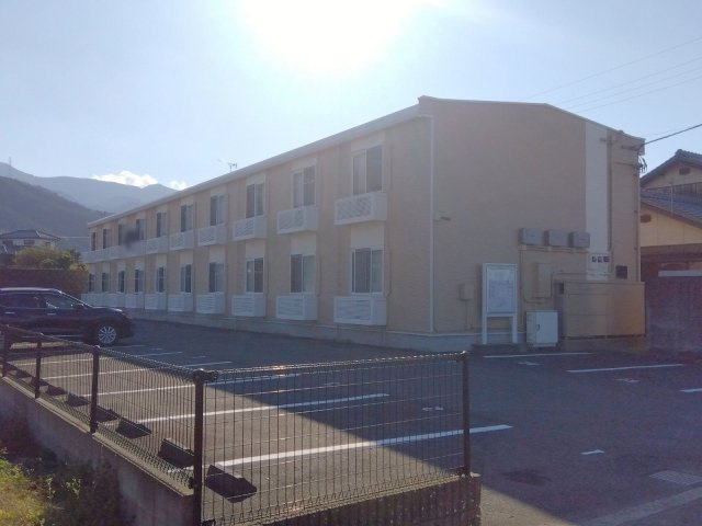 レオパレス柴田の外観|2022年8月に外壁塗装いたしました。