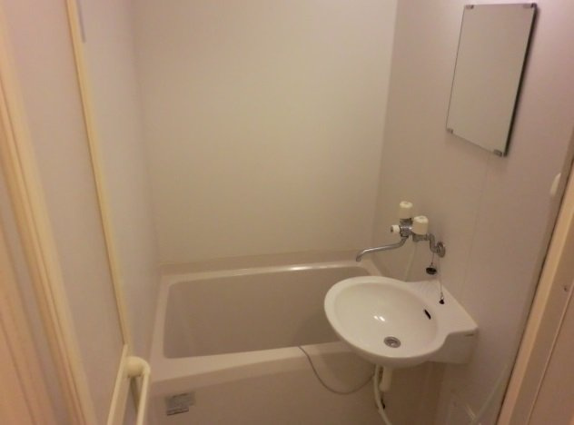 レオパレス柴田の浴室