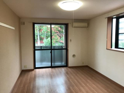 【内装】 | ミストラルⅡ | 洋室