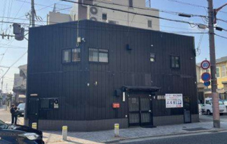 【外観】 | 尼崎市上坂部２丁目　人目に付く２階建居抜き店舗 | 平成６年４月建築！大通りに面した人目に付く店舗です♪今から商売を始められる方必見！！ぜひご検討ください♪