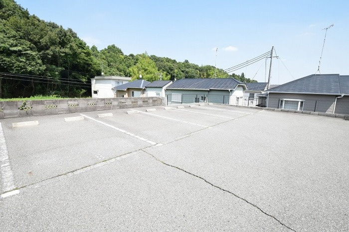 プロスペラールの駐車場