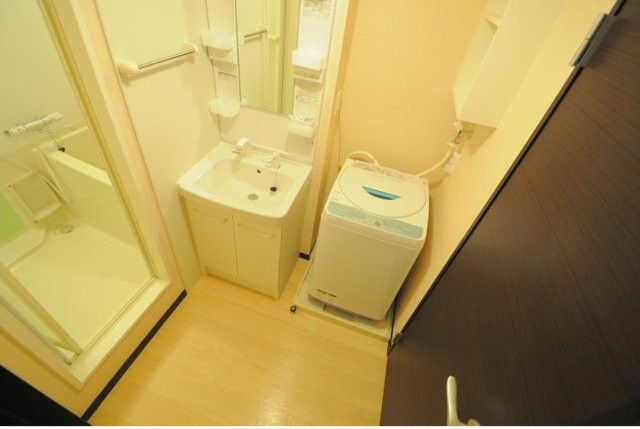 【クレイノWINDS　Ⅵ】　兵庫県三木市1棟売りアパート「満室稼働中」の独立洗面台
