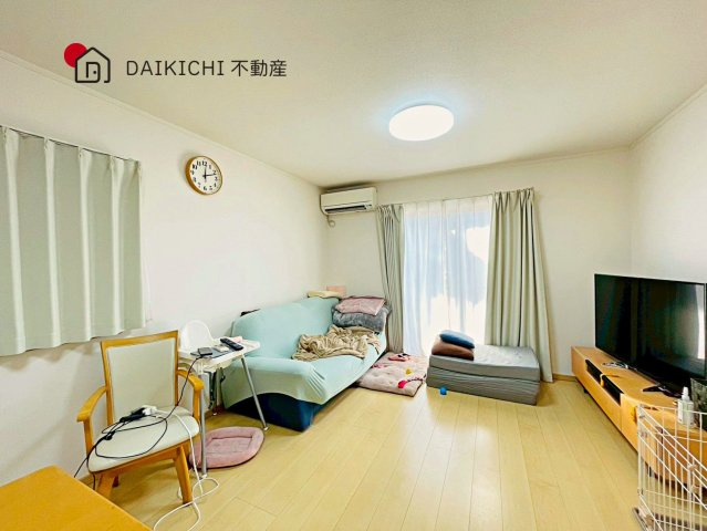 【居間・リビング】 | 鴻巣市稲荷町　中古戸建