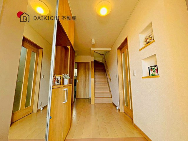 【玄関】 | 鴻巣市稲荷町　中古戸建