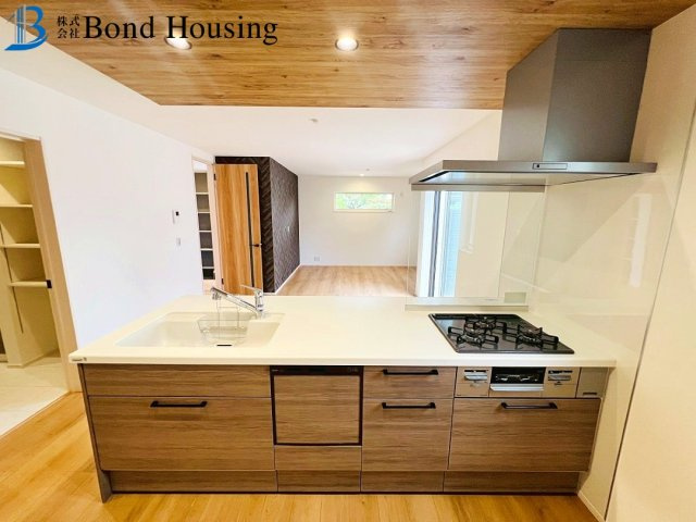 「長期優良住宅」「並列2台駐車可」大久保町山手台 全2棟1号棟のキッチン