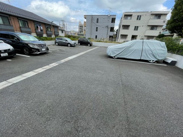 ベルヴュコート津田沼の駐車場
