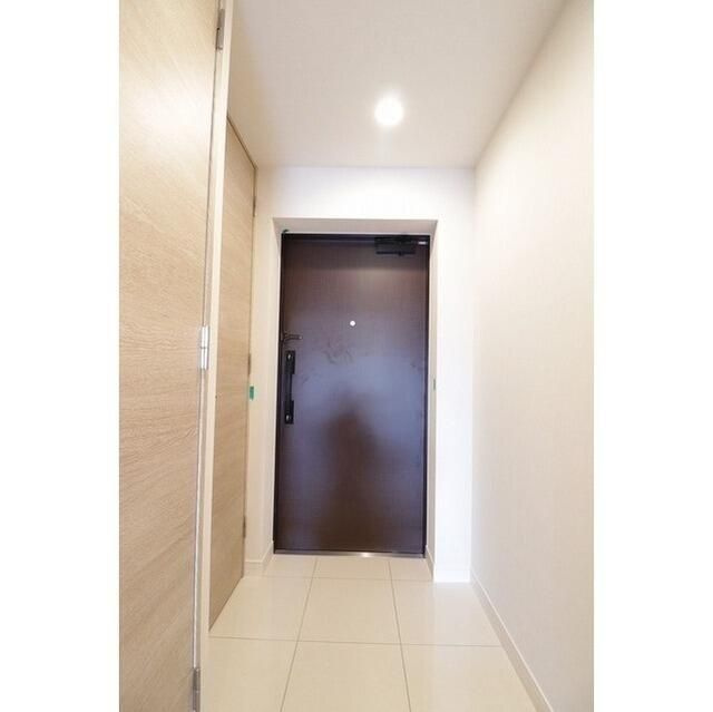 リビオメゾン横濱大通り公園の玄関