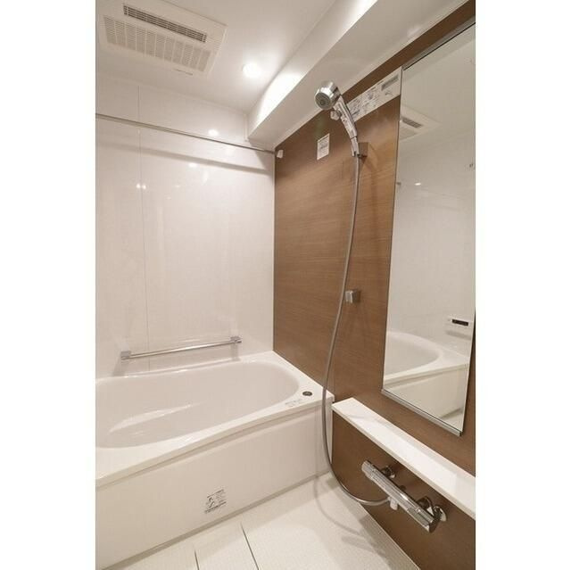 リビオメゾン横濱大通り公園の浴室