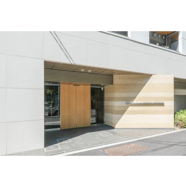 リビオメゾン横濱大通り公園のエントランス