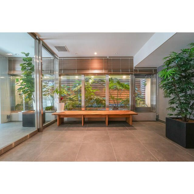 リビオメゾン横濱大通り公園のロビー