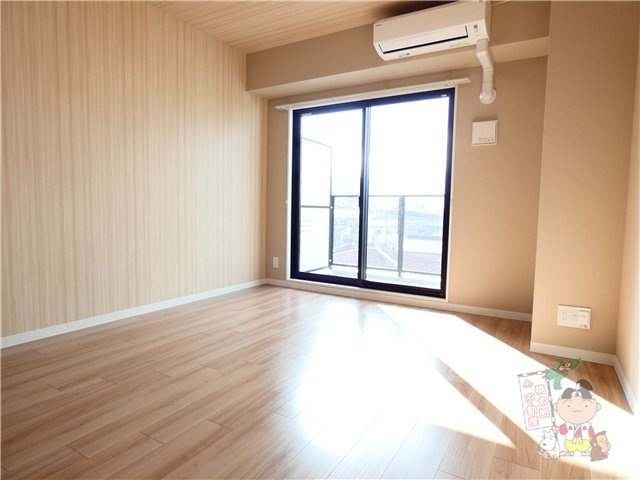 ＴＲＩＮＩＴＹの居間・リビング