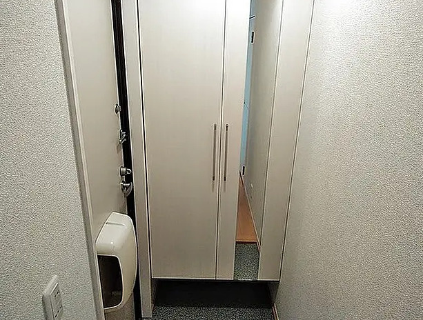 【チクバコート】　堺市北区1棟収益マンション　の玄関