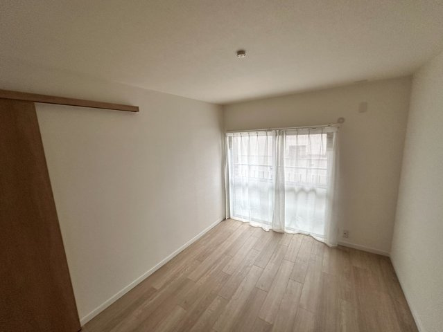 マンションときわ台の洋室